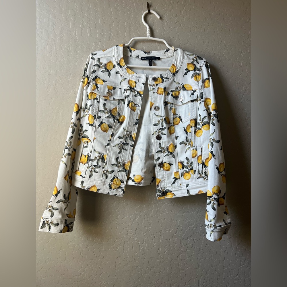 Women’s White House Black Market Jacket with Lemon Print, Size Medium